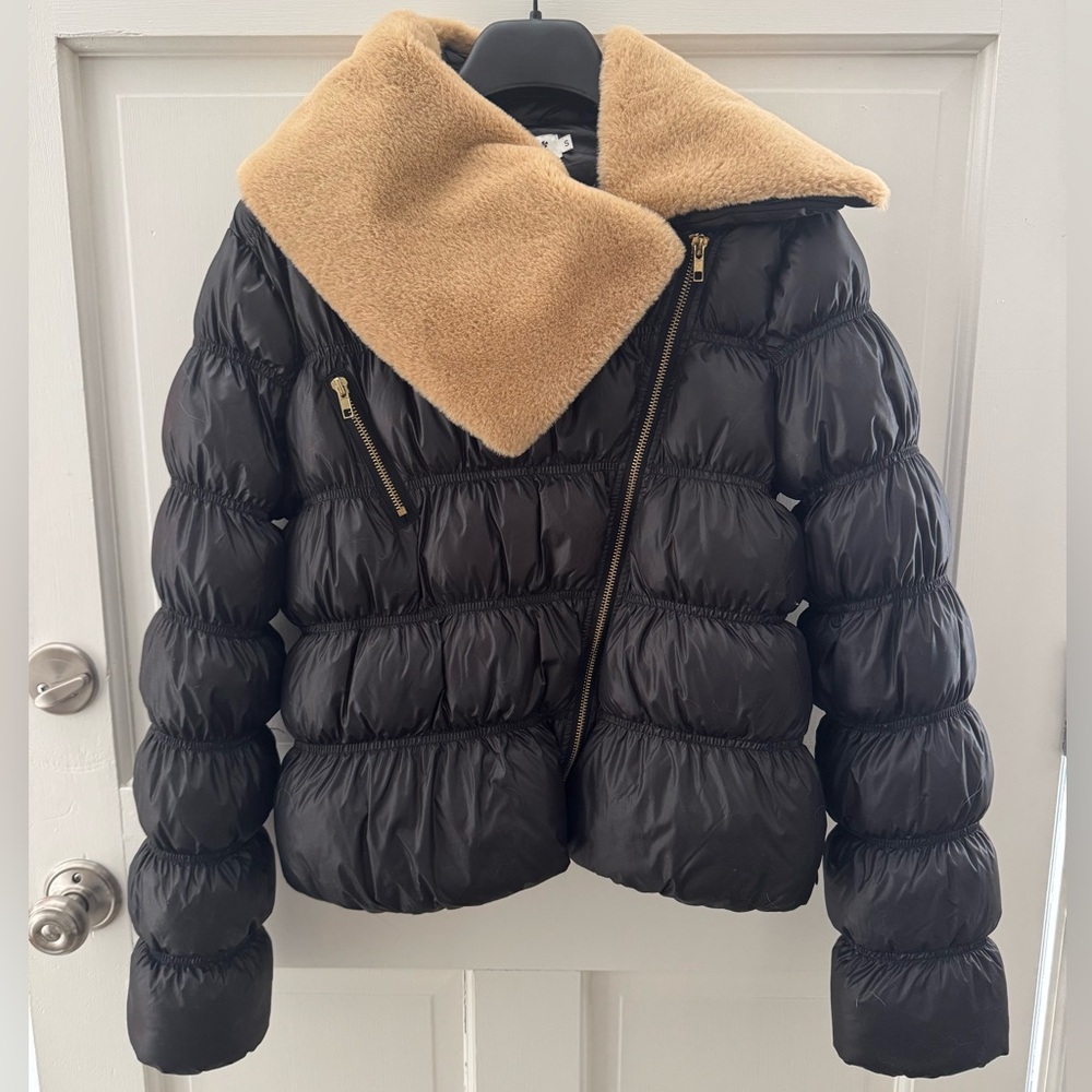 Molly Bracken Titan Black Puffer Jacket with Faux Fur Collar